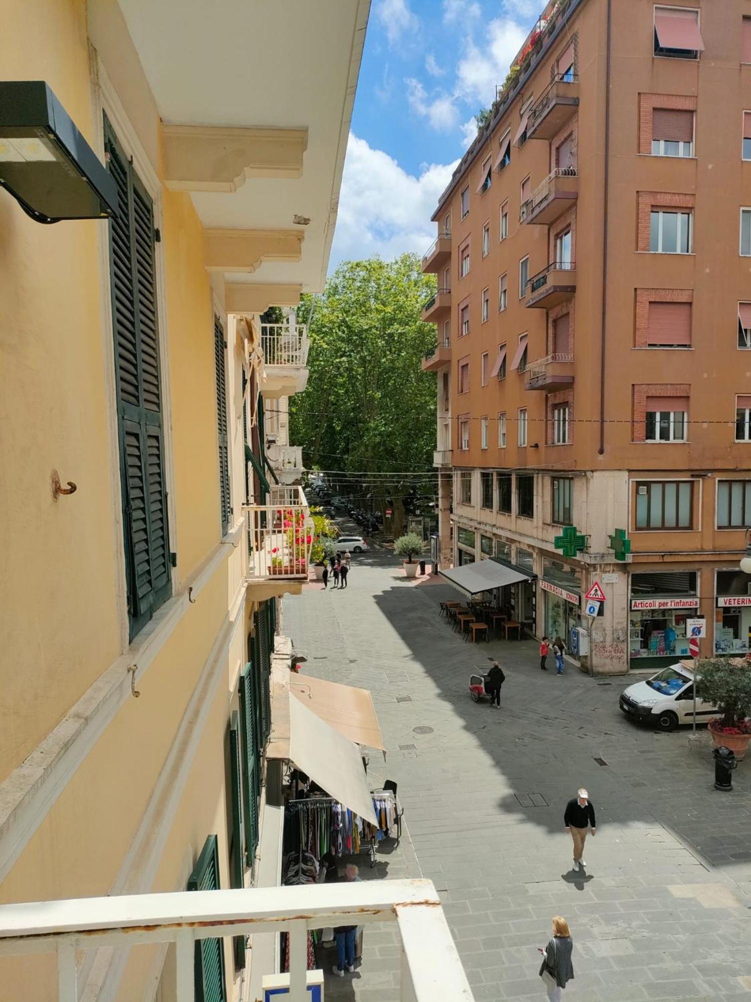 Apartamento Il Balcone Sul Teatro La Spezia Exterior foto