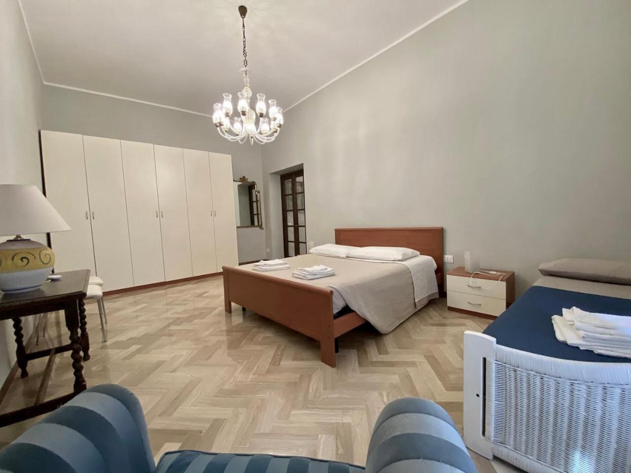 Apartamento Il Balcone Sul Teatro La Spezia Exterior foto