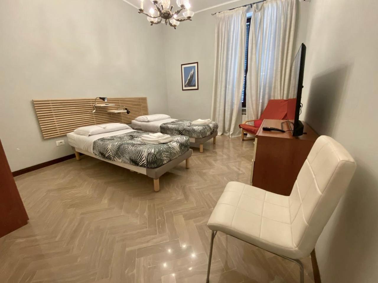Apartamento Il Balcone Sul Teatro La Spezia Exterior foto